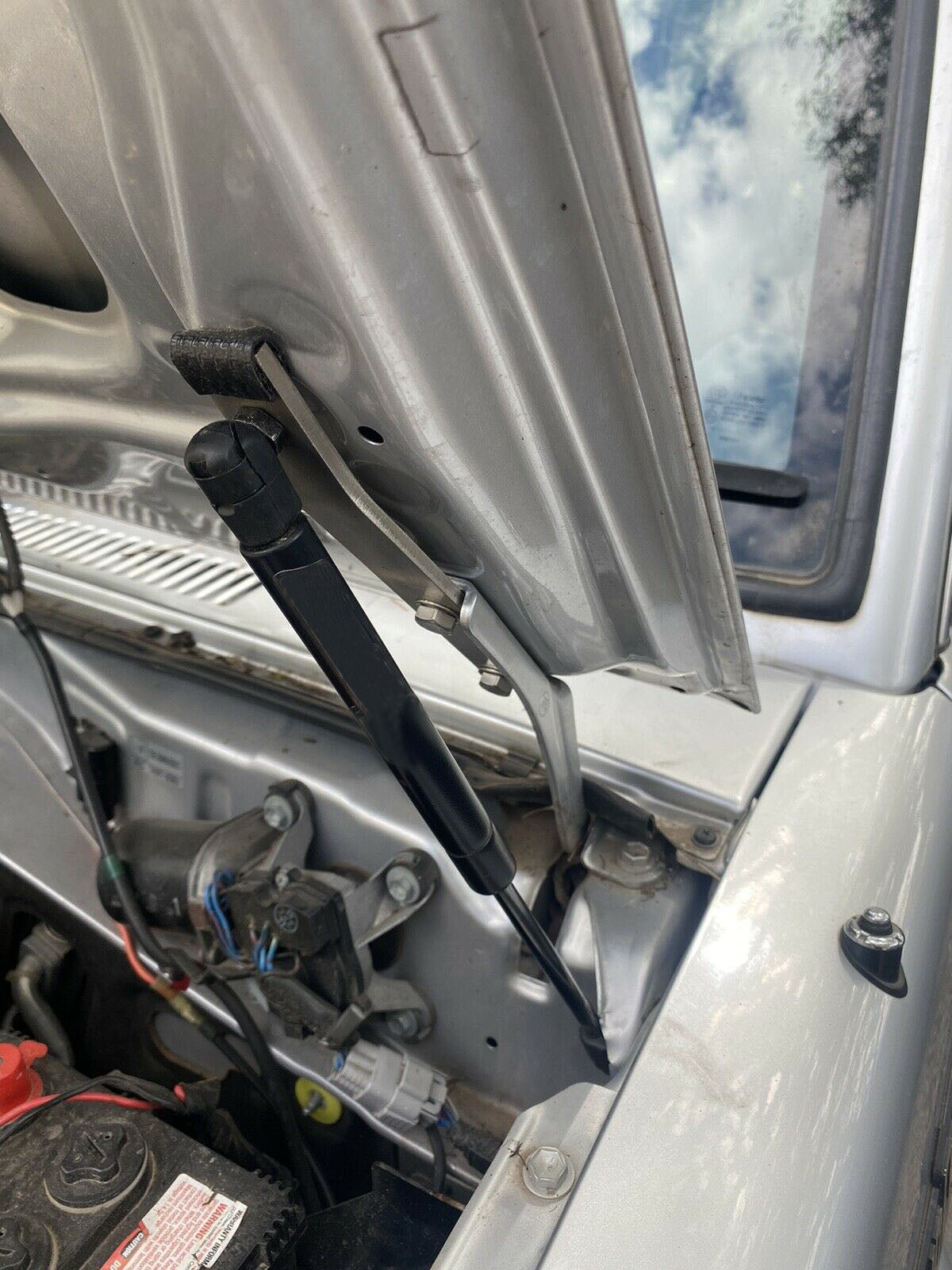 Toyota Land Cruiser 70 Series Bonnet Gas Struts (Pair) (2007 - 2022)