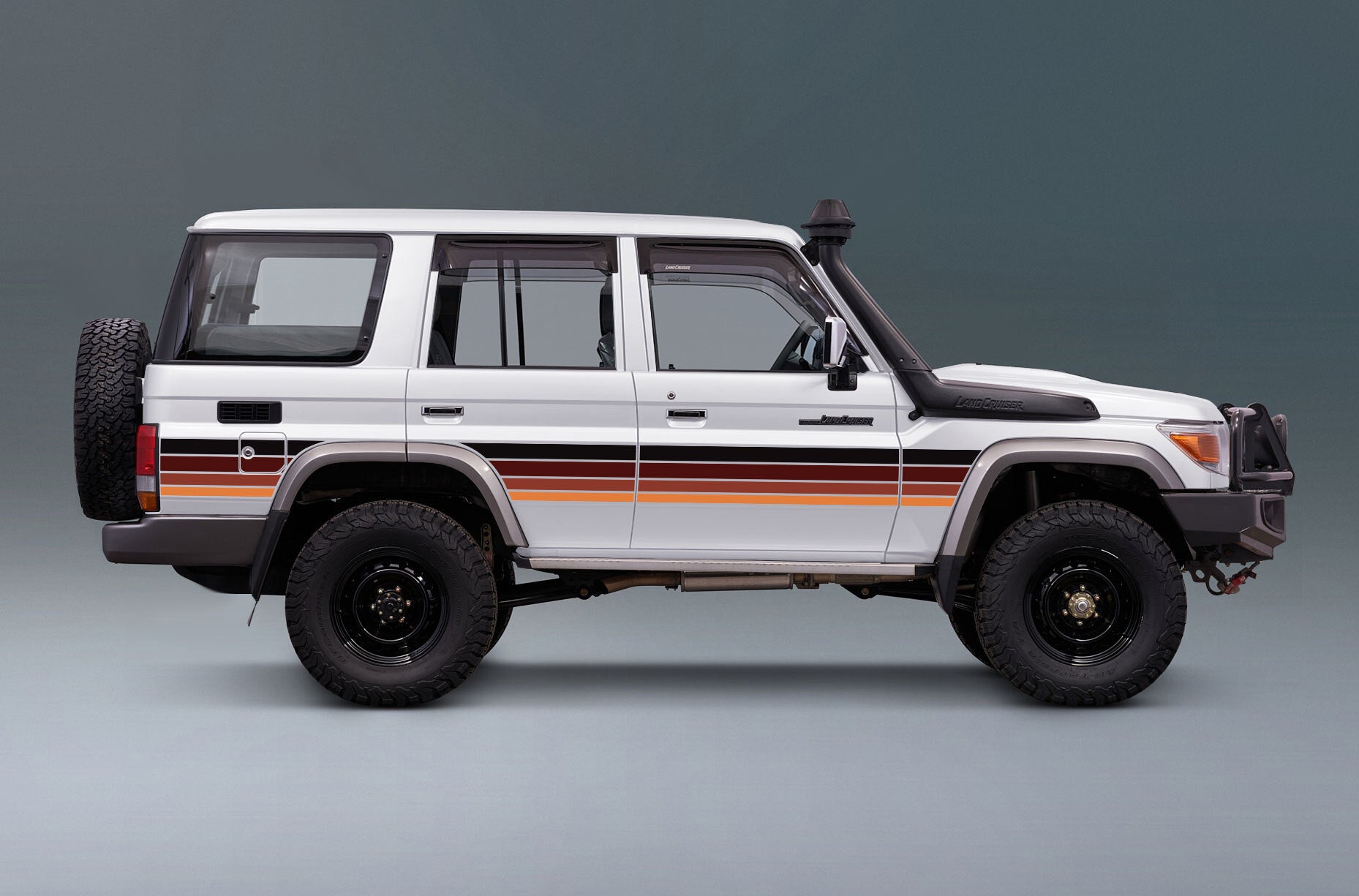 70 Series Land Cruiser Decal Body Stripe Kit (Dubai) - 76 Series (2007-)